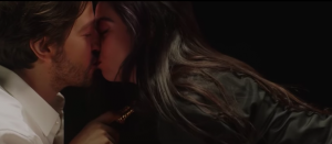 Diego Luna y Mon Laferte en el nuevo video para el sencillo “El Beso”