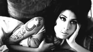 Amy Winehouse tendrá una película biográfica y su familia participará en la producción