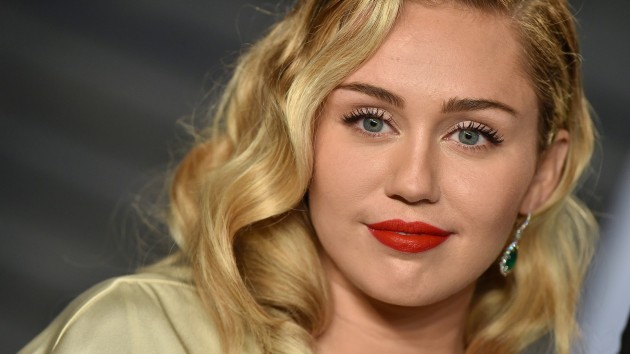 Se rumora que Miley Cyrus protagonizará un episodio de Black Mirror