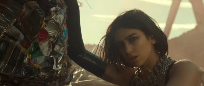 Escucha “Swang Song”, la nueva canción de Dua Lipa para la película ‘‘Alita: Battle Angel’