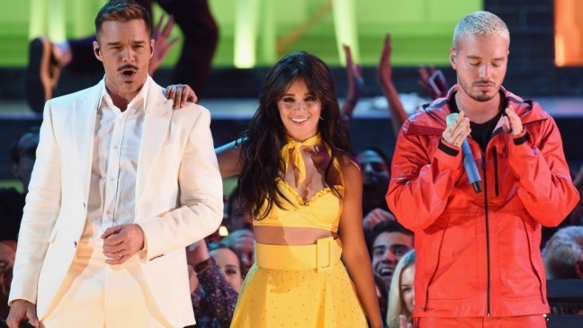Candela latina con Camila Cabello, Ricky Martin y J Balvin en los Premios Grammy 2019