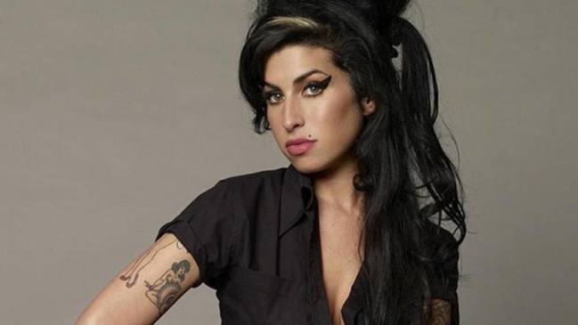 La gira de hologramas de Amy Winehouse fue pospuesta debido a algunas dificultades
