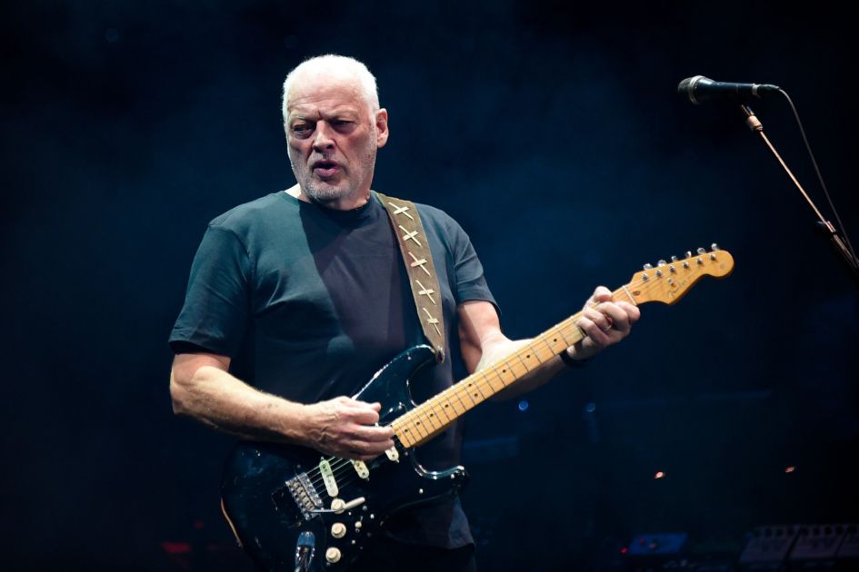 Celeberemos el cumpleaños de David Gilmour con algunas fotos de su carrera