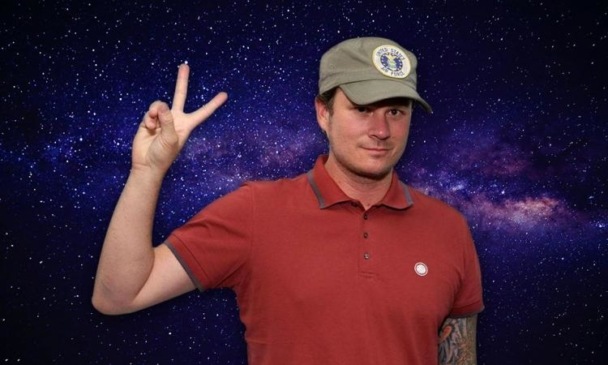 Tom DeLonge anuncia una nueva serie sobre extraterrestres