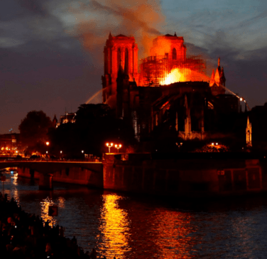 Nuestra Señora de París arde y estas son las reliquias que habitaban en su interior