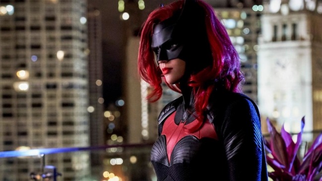 Mira a Ruby Rose lista para salvar Gotham en el trailer de ‘Batwoman’