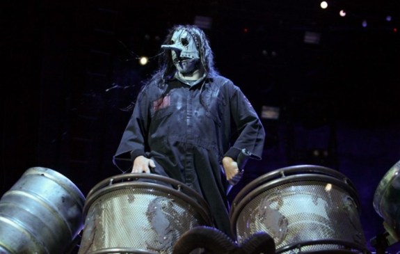 Chris Fehn, ex-percusionista de Slipknot, continúa con la demanda por las ganancias del grupo