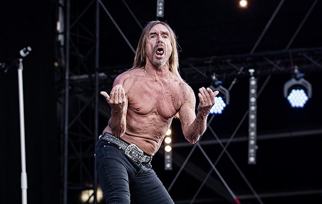 Escucha “James Bond”, el primer adelanto del próximo álbum de Iggy Pop