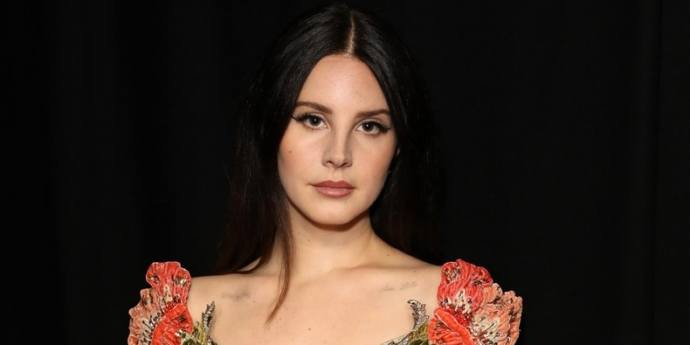 Lana Del Rey forma parte del soundtrack de ‘Scary Stories to Tell in the Dark’, con el cover “Season of the Witch”