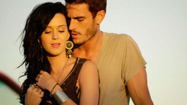 Actor de “Teenage Dream” denuncia a Katy Perry por acoso sexual
