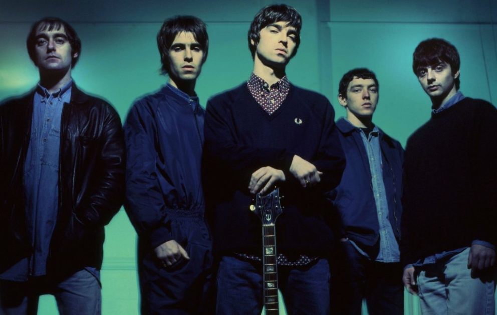 Celebra 25 años del ‘Definitely Maybe’ de Oasis con el nuevo lyric video para “Fade Away”