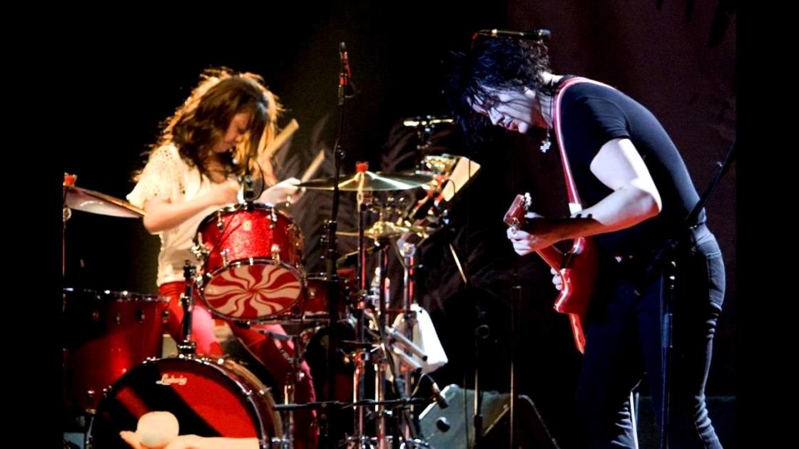 The White Stripes anuncia el lanzamiento de un nuevo disco con su última presentación en 2007