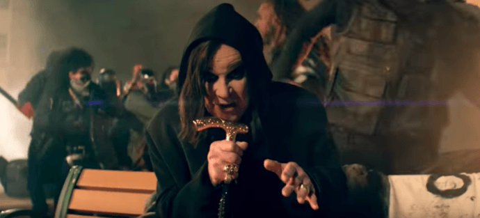 Ozzy Osbourne y una violenta protesta social en su nuevo video para “Straight To Hell”