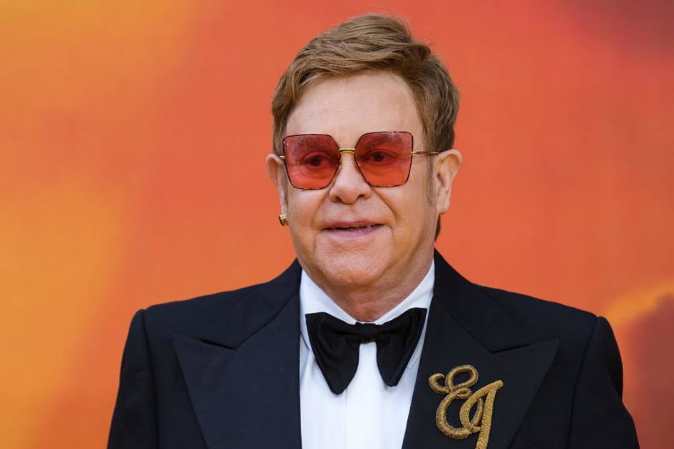 Elton John dona 1 millón de dólares al fondo de ayuda para incendios forestales en Australia