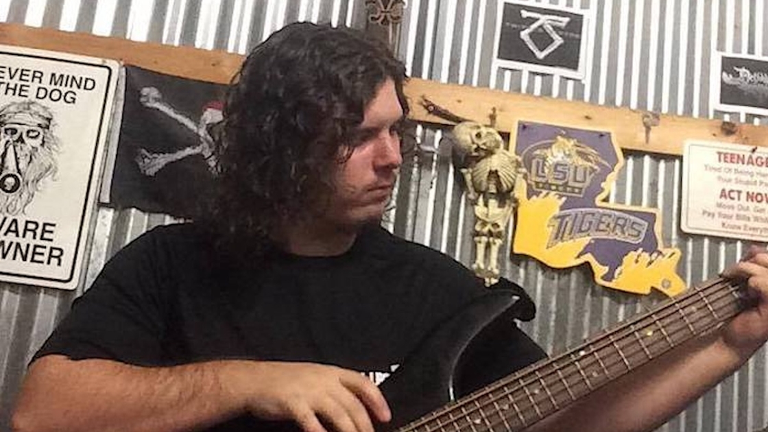Músico de black metal confiesa quemar iglesias para elevar su popularidad, irá 10 años a prisión