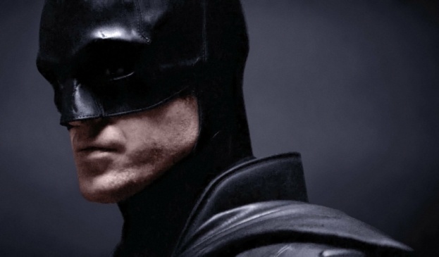 Nuevas fotos en el set de grabación de ‘The Batman’ revelan el traje completo que usará Robert Pattinson