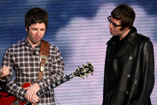 Liam Gallagher reta a Noel a reunir a Oasis para luchar contra el Coronavirus