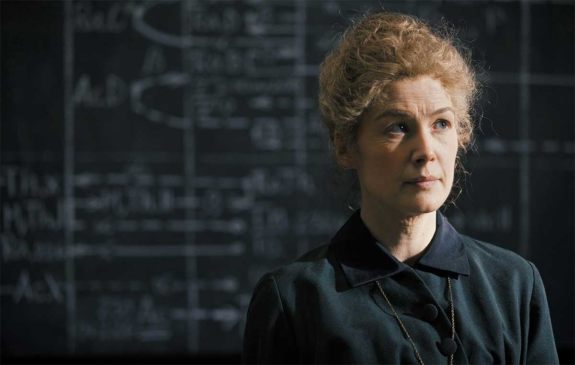 La directora de ‘Persepolis’ presenta su nuevo filme sobre Marie Curie: ‘Radioactive’