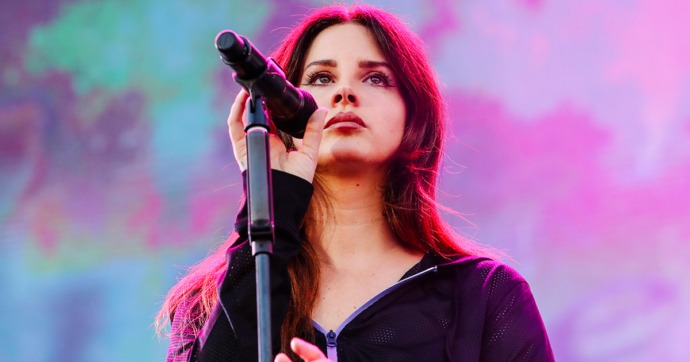 Lana Del Rey comparte un avance de su nuevo audiolibro de poemas
