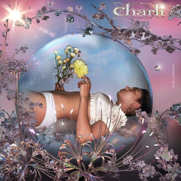 Charli XCX estrena la nueva canción “i finally understand” desde su cuarentena