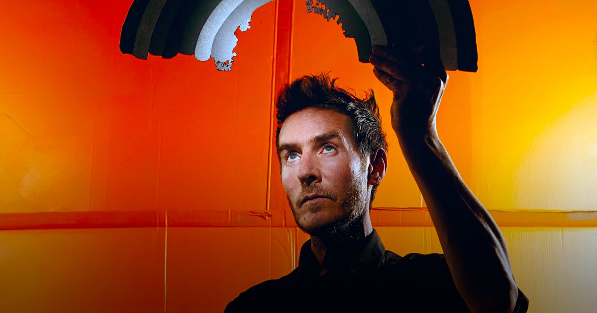 Cómo y dónde comprar el nuevo póster autografiado de Robert Del Naja de Massive Attack