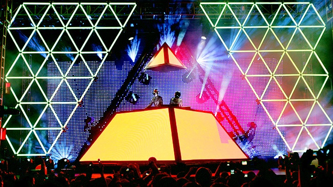 Surge en YouTube un épico concierto de Daft Punk de 2007 en HD, ¡y se ve espectacular!