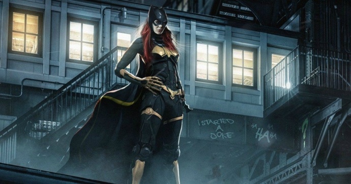 Te hablan, DC: una fan nos muestra cómo se vería Emma Stone como “Batgirl”