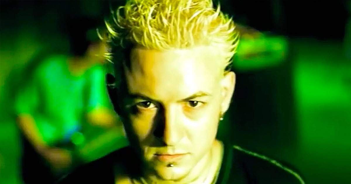 Descubrir 72+ chester bennington peinados camera.edu.vn