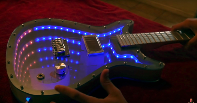 Construyen una alucinante guitarra con espejos infinitos y es una locura visual