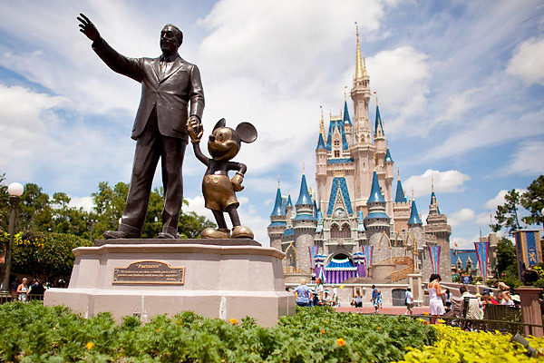 Cierre de atracciones y proyectos podrían indicar que Disney World se dirige a la banca rota
