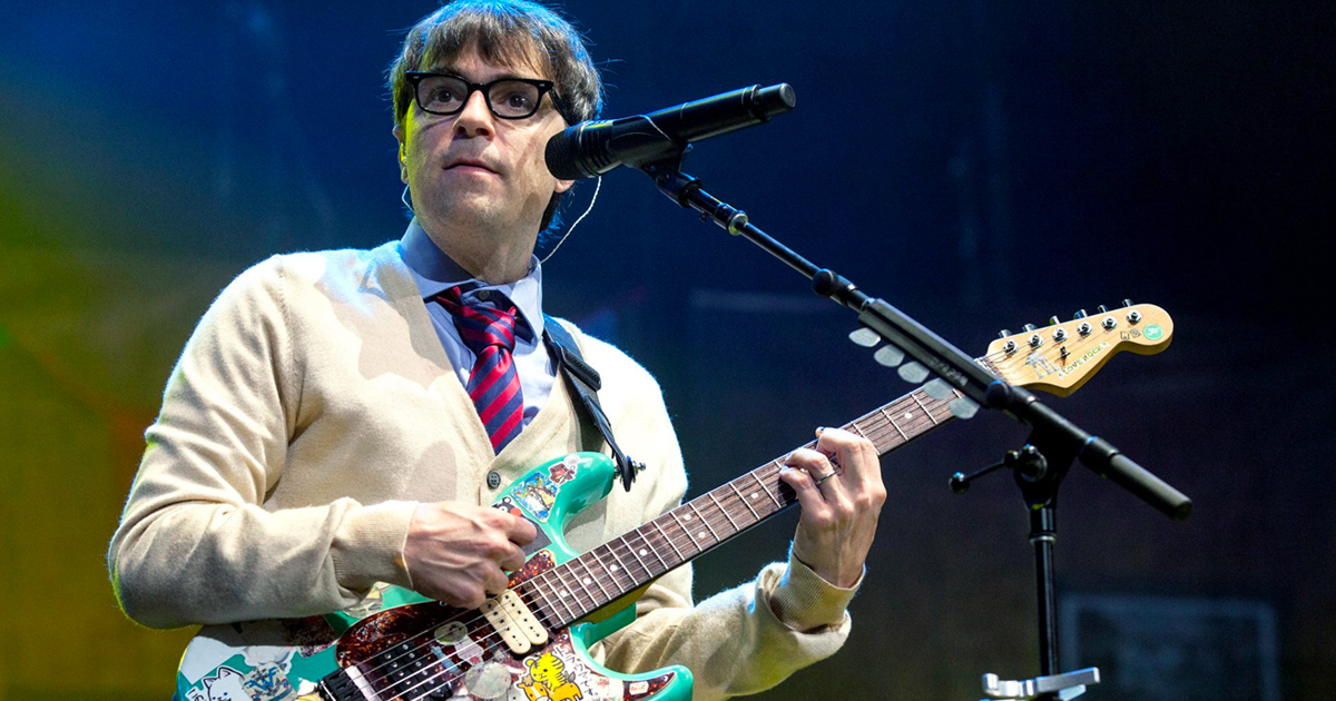 Rivers Cuomo dice que habrá “épica” gira de aniversario por el ‘Blue Album’