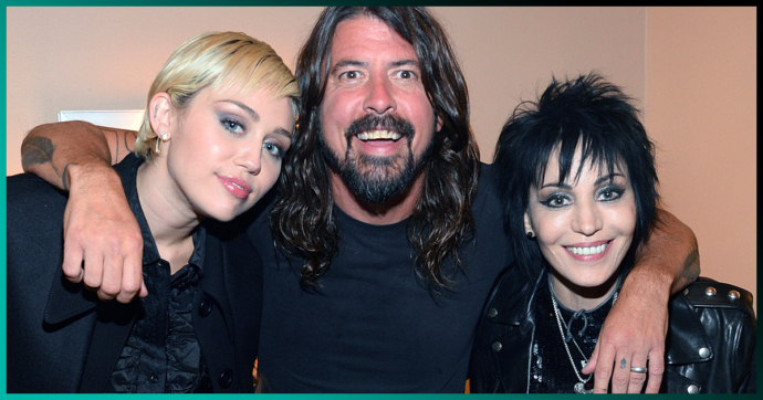 Dave Grohl revela que una vez se drogó con Miley Cyrus y Joan Jett