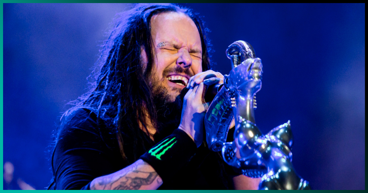 Jonathan Davis de Korn tiene COVID y la banda pospone varias fechas de su gira