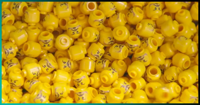 Video: Mira cómo LEGO fabrica sus famosas minifiguras, ¡es bastante inquietante!