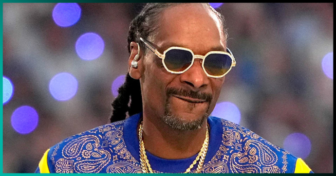 Snoop Dogg rindió tributo a su difunta madre en su actuación del Super Bowl 2022