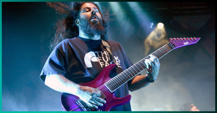 El guitarrista de Deftones elige su banda favorita de thrash metal y no es Metallica