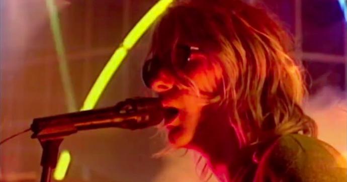 La vez que Nirvana destrozó “Smells Like Teen Spirit” a propósito en vivo en TV