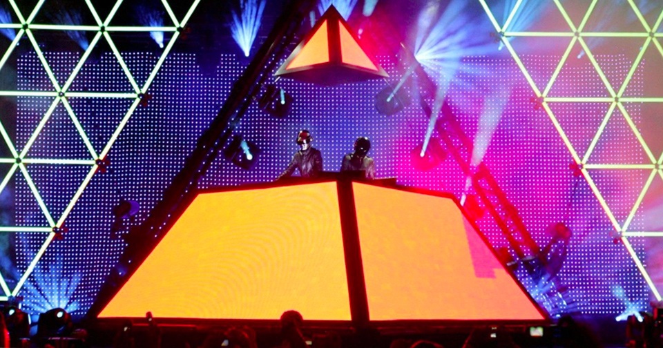 Revelan cuánto dinero recibió Daft Punk por su inolvidable presentación en Coachella 2006
