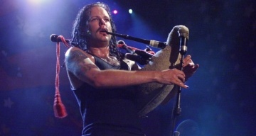 Korn: La canción que Jonathan Davis le cuesta más trabajo cantar en vivo