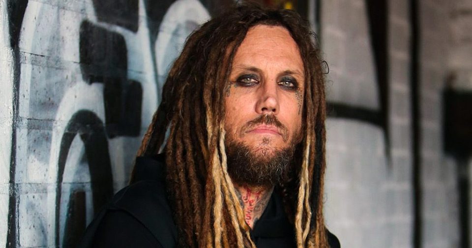 Guitarrista de Korn lanza nueva serie que explora la vida del staff de la banda