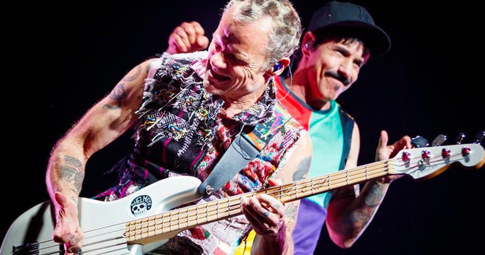 La rara tradición de Red Hot Chili Peppers cuando tocan “Under the Bridge” en vivo