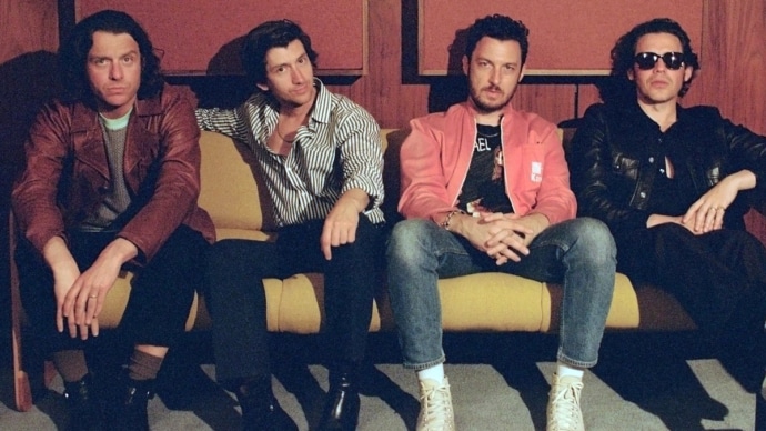 Arctic Monkeys estrenan la nueva canción “Body Paint” de su próximo disco ‘The Car’