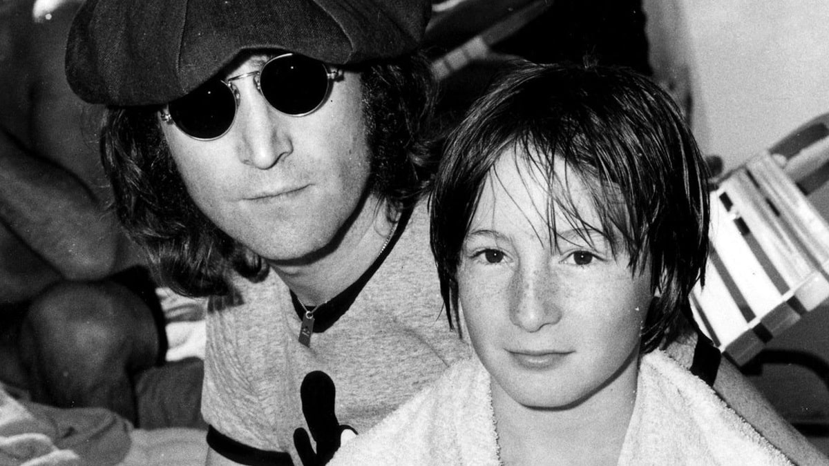 The Beatles Julian Lennon habla de haber sido abandonado por su padre