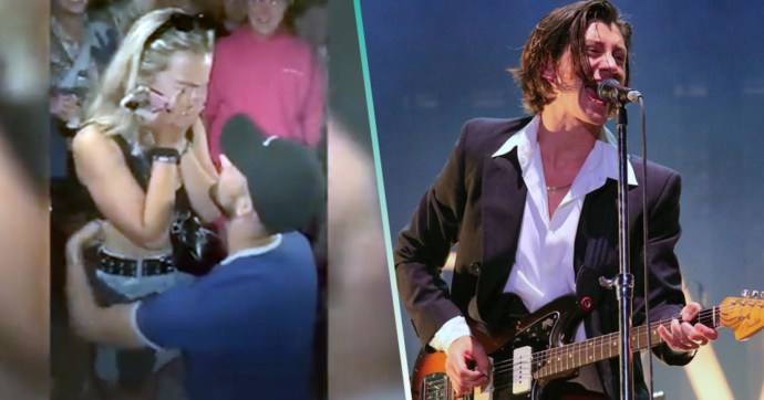 ¡Viva el amor! Una pareja se compromete en pleno concierto de Arctic Monkeys