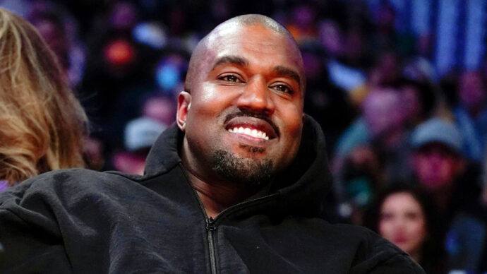 Kanye West dice que adidas lo está demandando por $250 millones de dólares