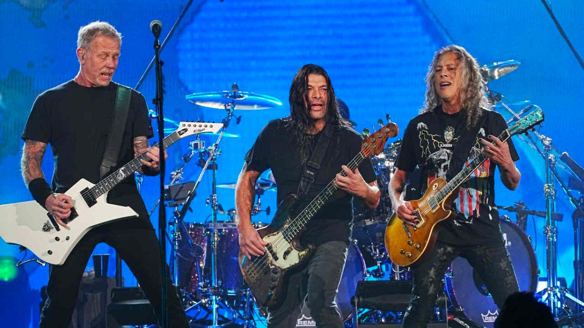 Mira a Metallica tocar su nueva canción “Lux Æterna” en vivo por primera vez en la historia