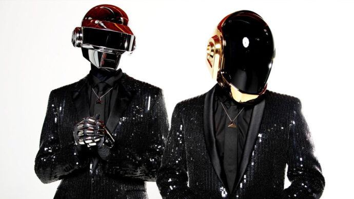 Daft Punk comparte un video inédito en vivo de 1997 sin máscaras