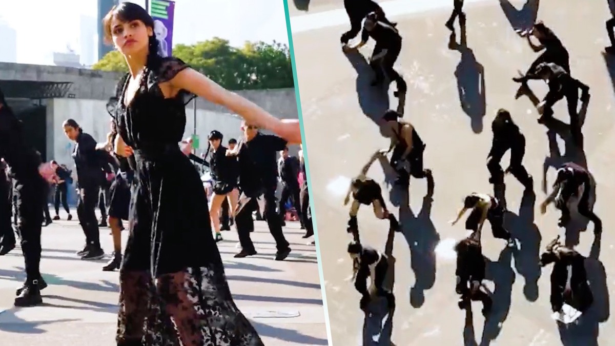 Recrean el icónico baile de ‘Merlina’ en la Glorieta de los Insurgentes de la CDMX
