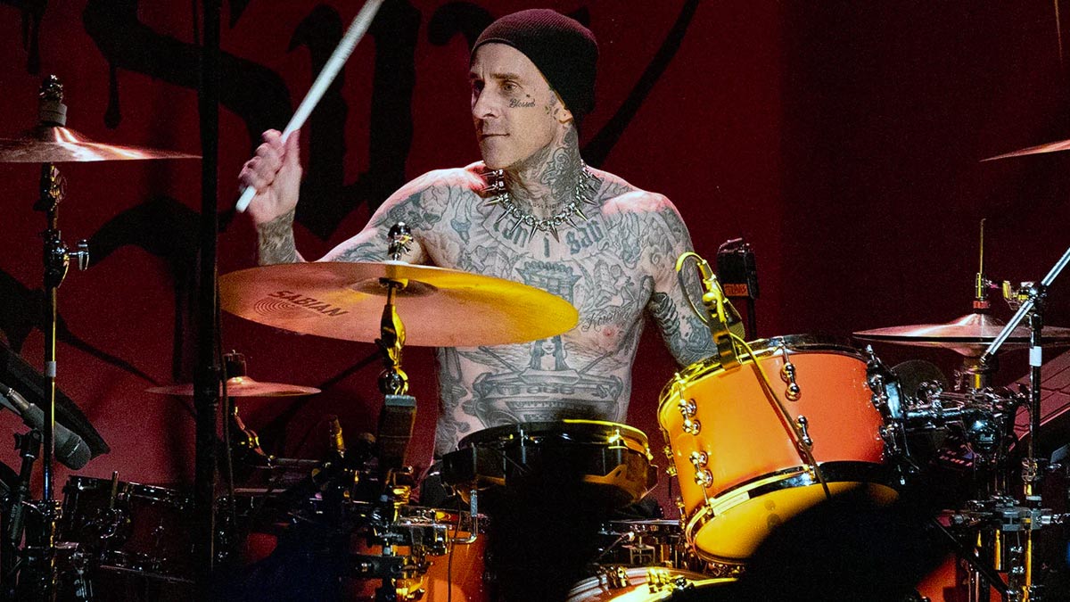 Travis Barker comparte actualización de la operación que detuvo la gira de Blink-182