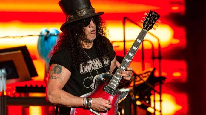 Estas son las 5 canciones que Slash escucharía en el fin del mundo